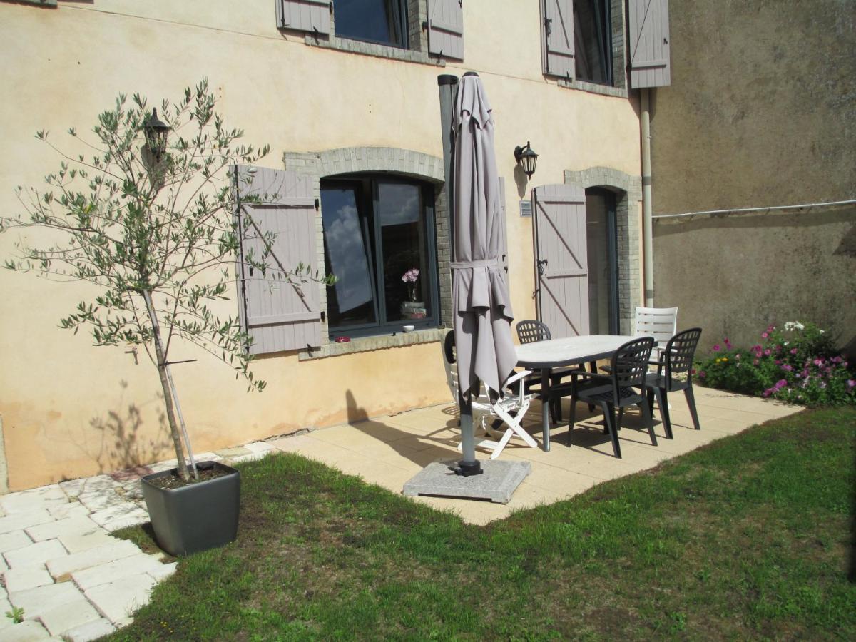 Chambre D'Hotes B&B Moncel-sur-Seille Exteriör bild